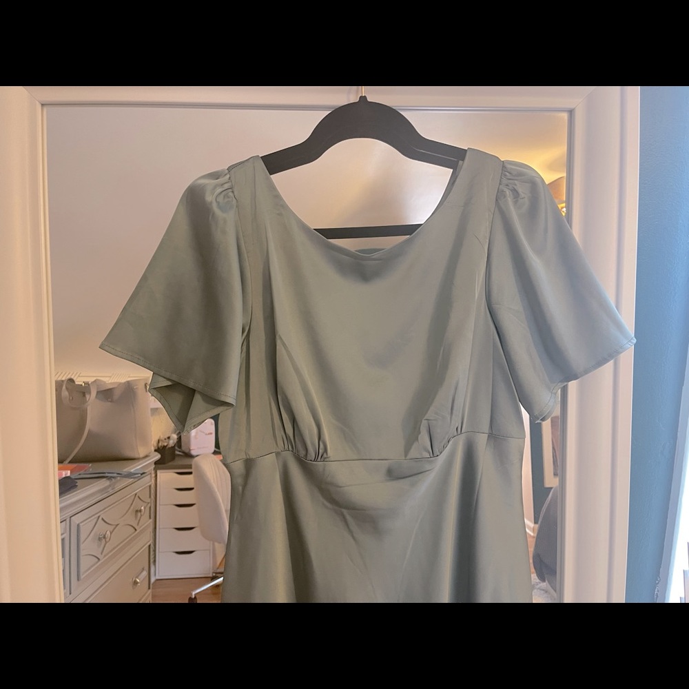 Baltic Born Satin Midi dress in Eucalyptus. Size large
